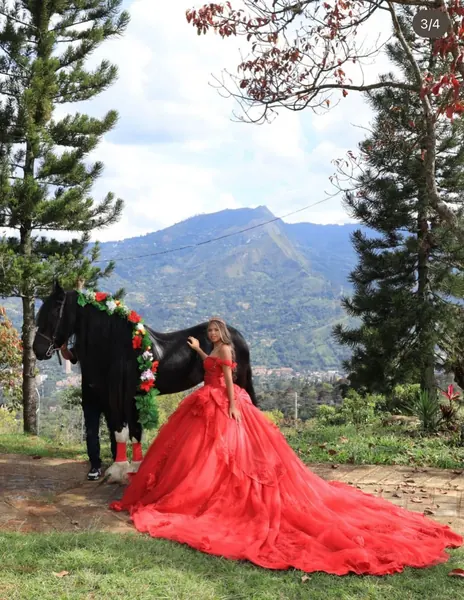 Quinceañera en su sesión con caballos, foto 4