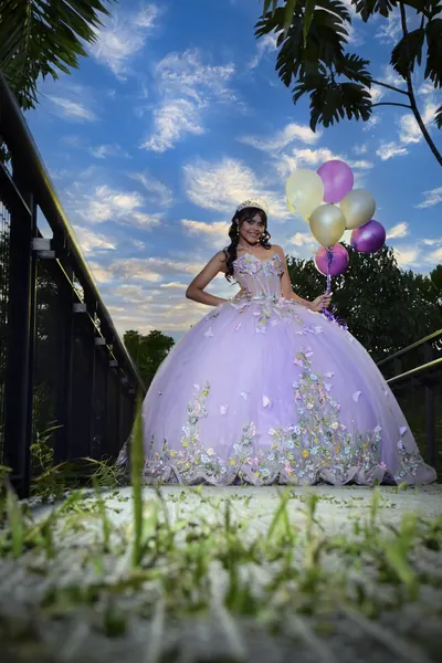 Sesión de prequince en exteriores